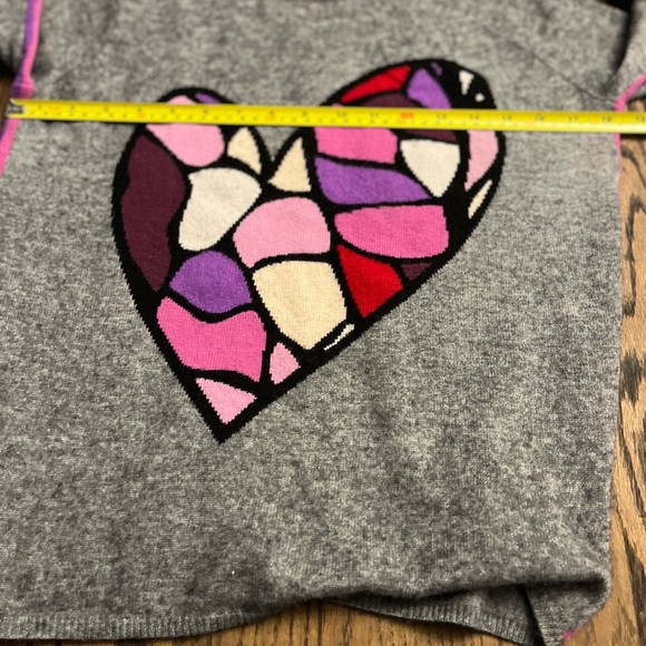 Wool/Cashmere Sweater w/ a Big Heart - Picture 9 of 12